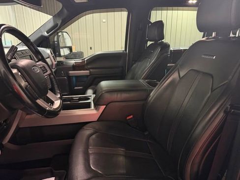 Used 2017 Ford F450 Platinum w/ Platinum Ultimate Package AWD/4WD image 16
