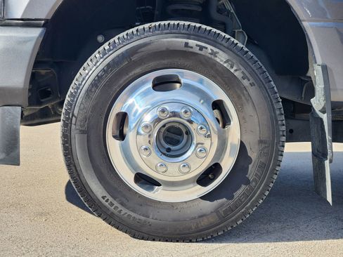 Used 2021 Ford F350 Platinum image 11