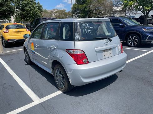 Used 2006 Scion xA FWD image 2