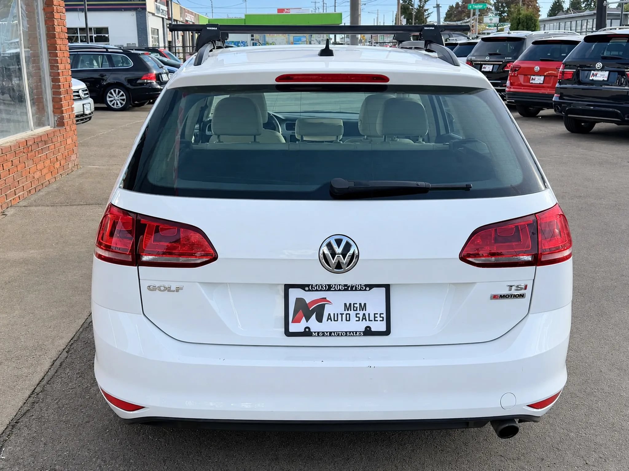 Used 2017 Volkswagen Golf S AWD/4WD image 4