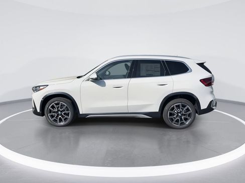 Used 2025 BMW X1 xDrive28i w/ Technology Package image 5