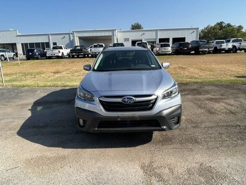 Used 2022 Subaru Outback Premium AWD/4WD image 2