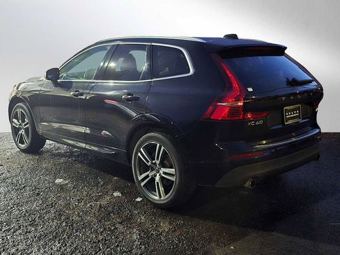 Certified 2021 Volvo XC60 T5 Momentum w/ Advanced Package image 5