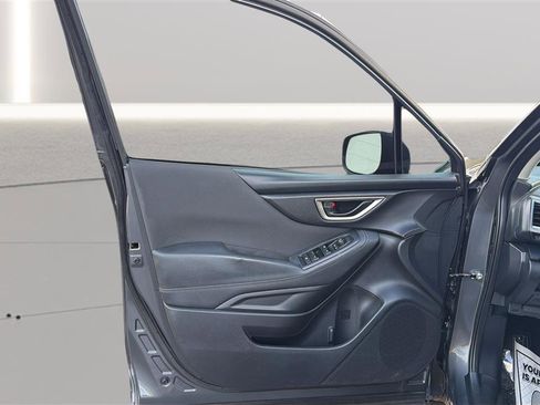 Used 2020 Subaru Forester AWD/4WD image 18