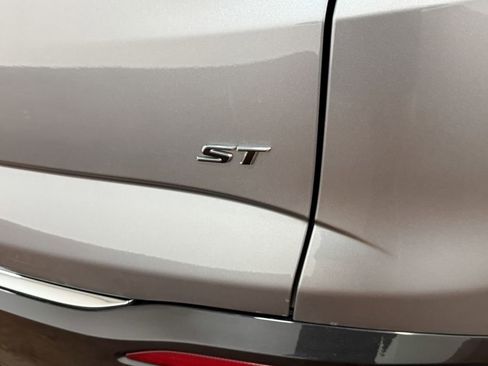 Used 2023 Buick Enclave Essence w/ Experience Buick Package image 54