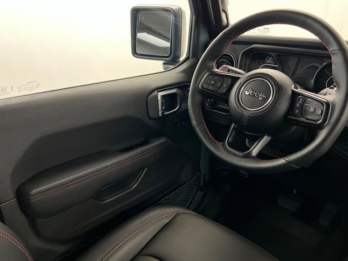 Used 2026 Jeep Wrangler Unlimited Rubicon 392 w/ Quick Order Package 27X Moab AWD/4WD image 11