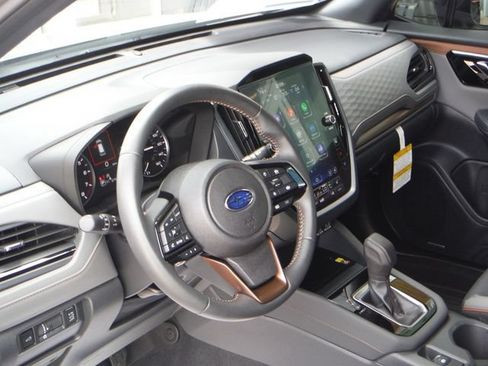 Used 2025 Subaru Forester Sport AWD/4WD image 3