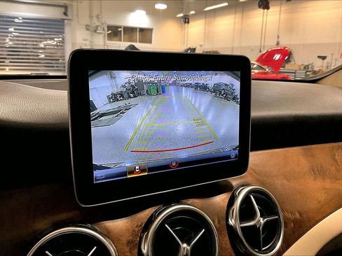 Used 2018 Mercedes-Benz GLA 250 image 27