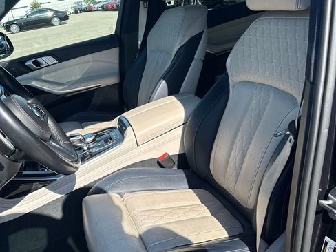 Used 2019 BMW X7 xDrive40i w/ Premium Package AWD/4WD image 2