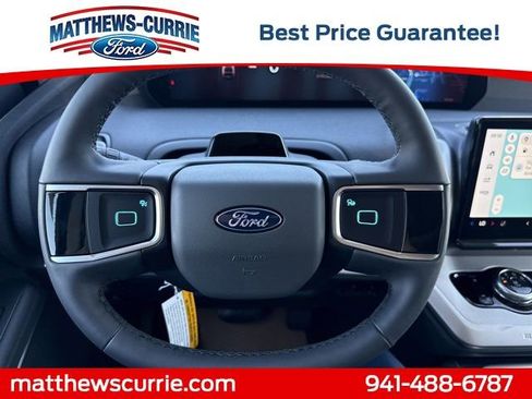 New 2025 Ford Expedition Active image 19