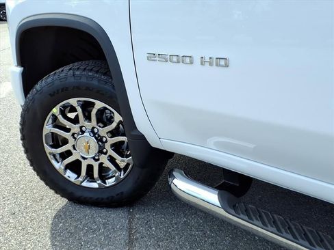 New 2026 Chevrolet Silverado 2500 LT w/ Z71 Chrome Sport Edition image 6