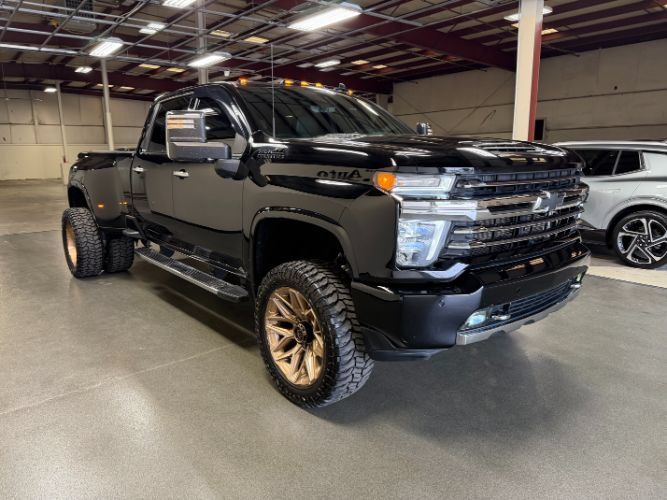 Used 2022 Chevrolet Silverado 3500 High Country AWD/4WD image 6