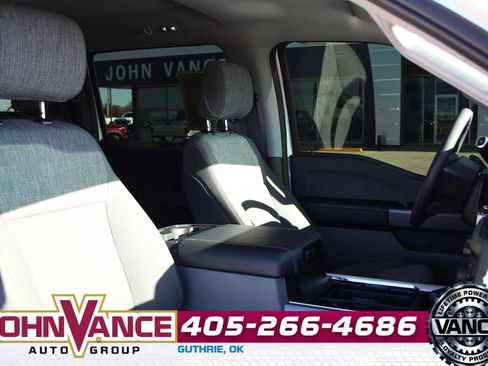 Used 2024 Ford F250 XLT w/ FX4 Off-Road Package image 18