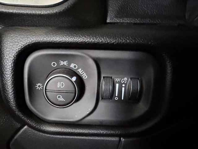 Used 2026 RAM 2500 Laramie AWD/4WD image 33