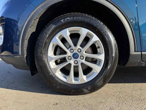 Used 2020 Ford Escape SE image 9