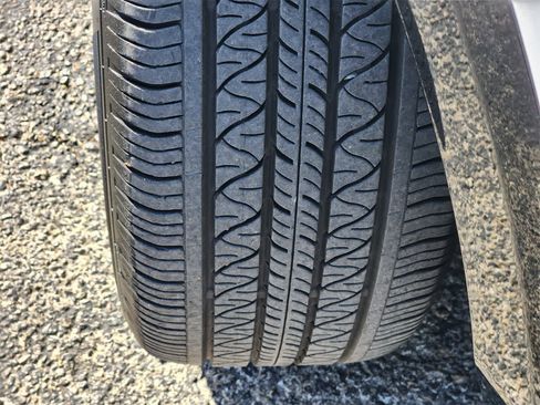 Used 2023 Kia Niro SX Touring image 10