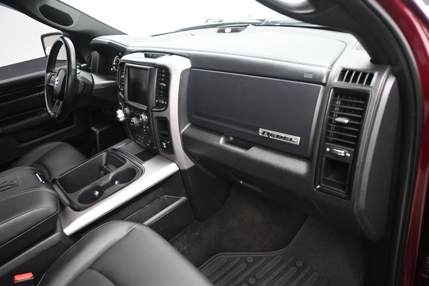 Used 2018 RAM 1500 Rebel w/ Luxury Group AWD/4WD image 8