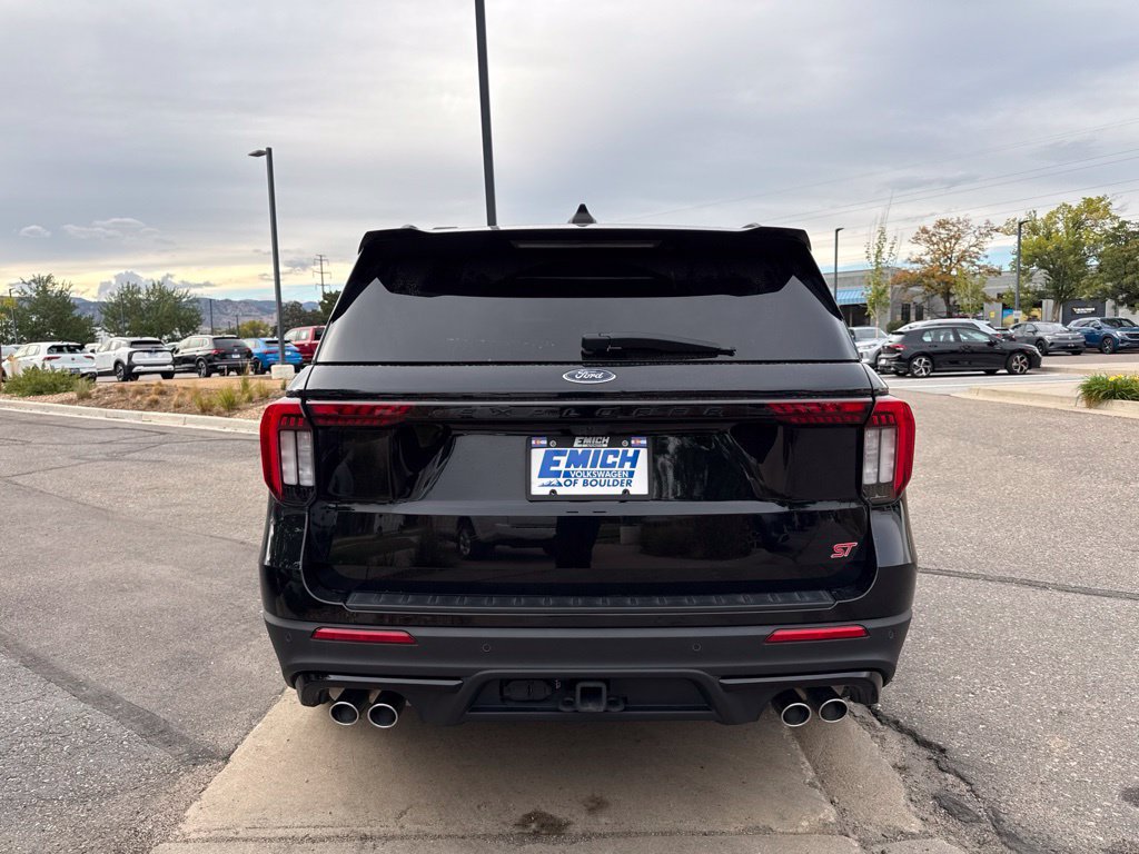 Used 2025 Ford Explorer ST AWD/4WD image 4