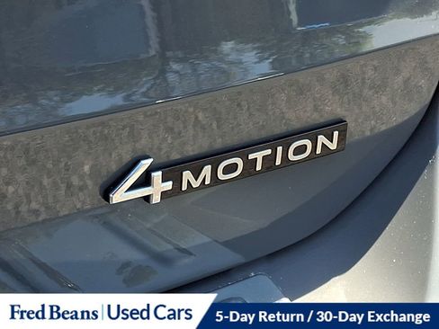 Certified 2023 Volkswagen Taos SE w/ Panoramic Sunroof Package AWD/4WD image 32