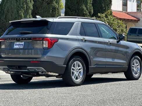 New 2026 Ford Explorer Active w/ Active Comfort Package RWD image 4