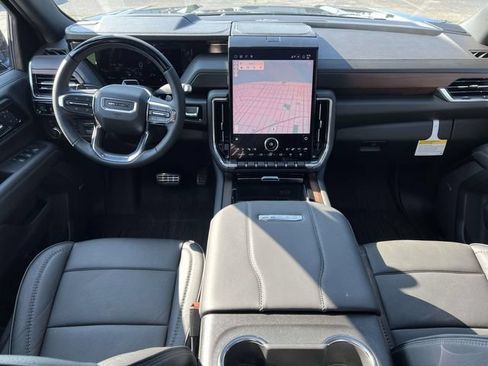 New 2026 GMC Yukon Denali w/ Denali Reserve Package AWD/4WD image 15