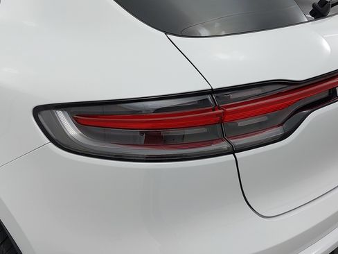 Used 2023 Porsche Macan image 35