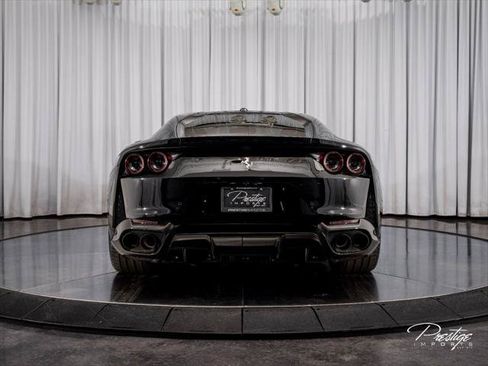 Used 2019 Ferrari 812 Superfast RWD image 12