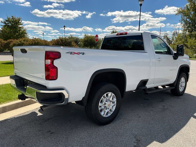 Used 2026 Chevrolet Silverado 3500 LT AWD/4WD image 6
