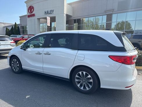 Used 2023 Honda Odyssey EX-L image 3