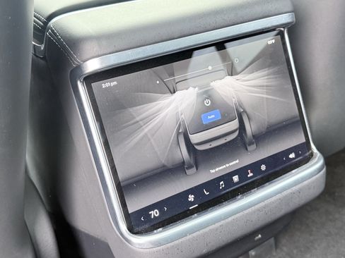 Used 2023 Tesla Model S AWD/4WD image 30