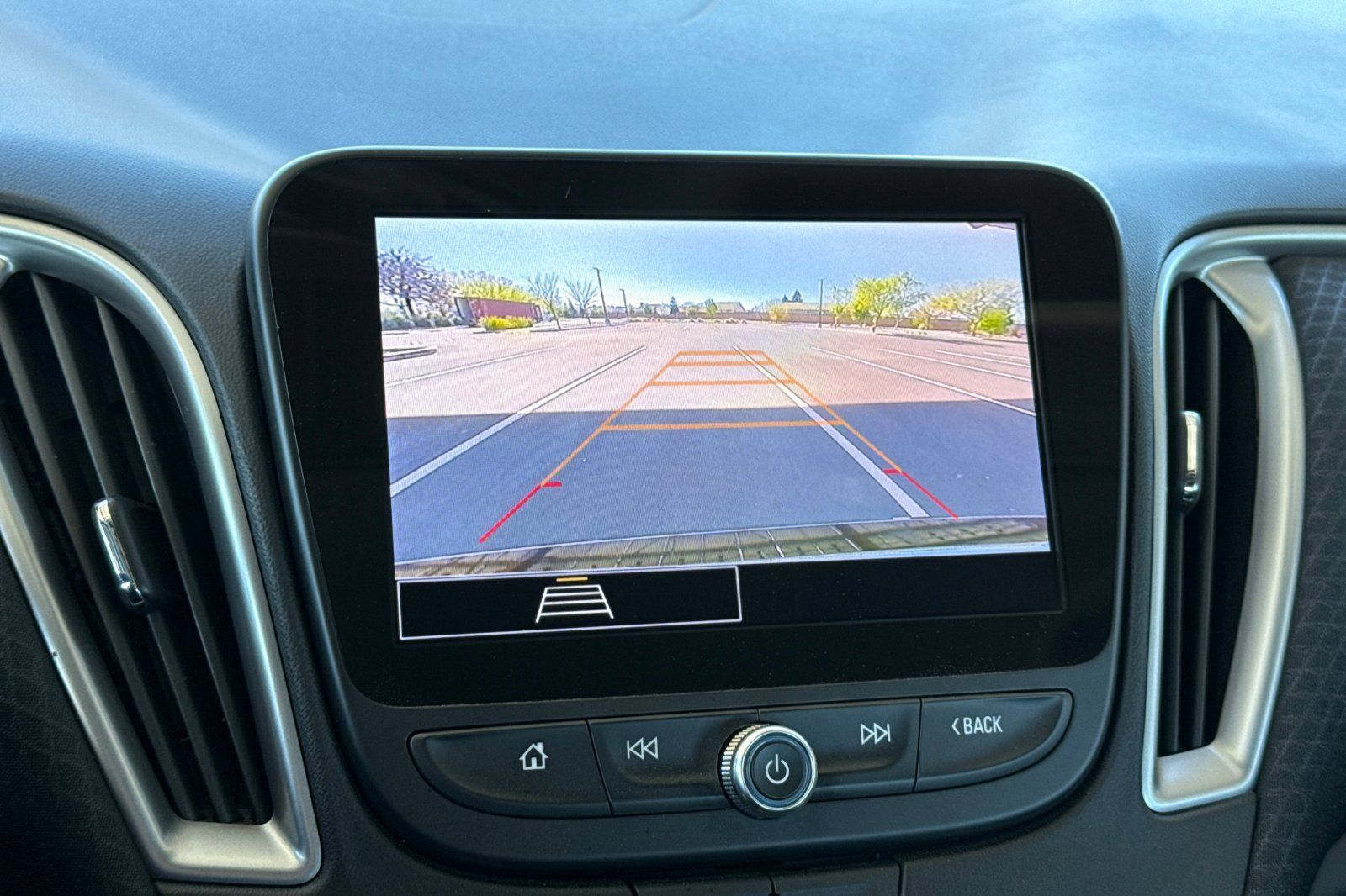 Used 2025 Chevrolet Malibu RS FWD image 28