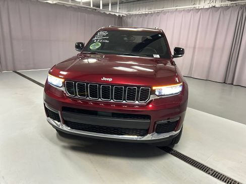 Used 2024 Jeep Grand Cherokee L Limited AWD/4WD image 2