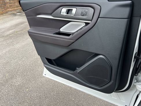 New 2026 Ford Explorer Platinum RWD image 14
