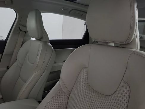 Used 2022 Volvo S90 B6 Inscription w/ Advanced Package AWD/4WD image 18