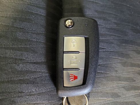 Used 2017 Nissan Rogue S FWD image 32