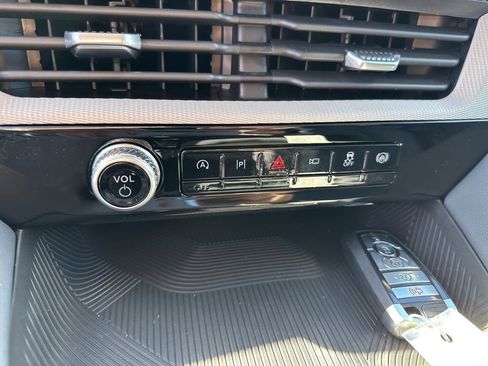 New 2026 Ford Explorer Active w/ Active Comfort Package image 27