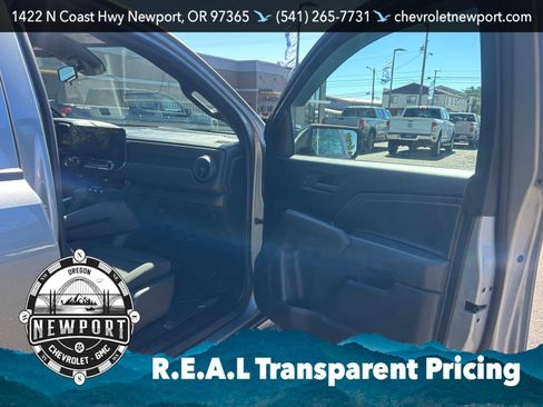 Used 2025 Chevrolet Colorado Trail Boss AWD/4WD image 30