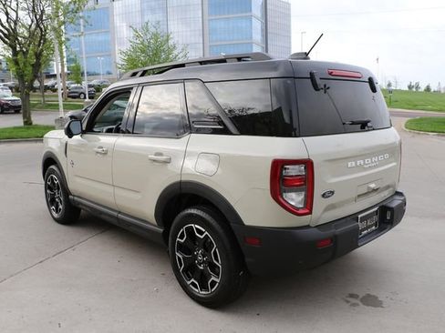 Used 2025 Ford Bronco Sport Outer Banks w/ Outer Banks Tech Package+ AWD/4WD image 4