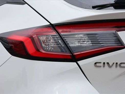 Used 2025 Honda Civic Sport image 11