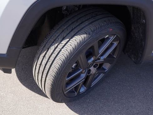 New 2026 Jeep Compass Limited image 10