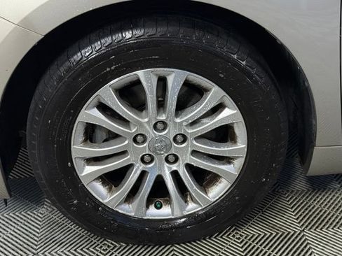 Used 2017 Toyota Sienna XLE Premium FWD image 14