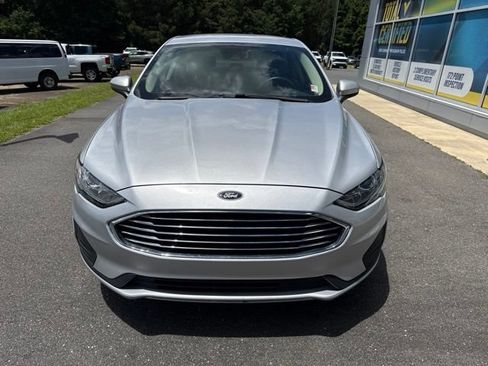 Used 2019 Ford Fusion SE FWD image 2