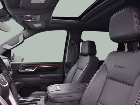 Used 2024 GMC Sierra 2500 Denali w/ Technology Package image 13