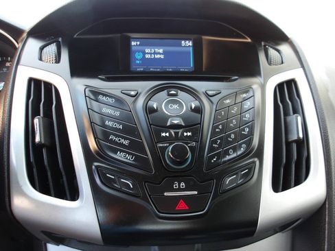 Used 2014 Ford Focus SE FWD image 13