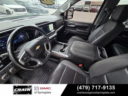 Used 2024 Chevrolet Silverado 2500 LTZ w/ LTZ Convenience Package AWD/4WD image 10