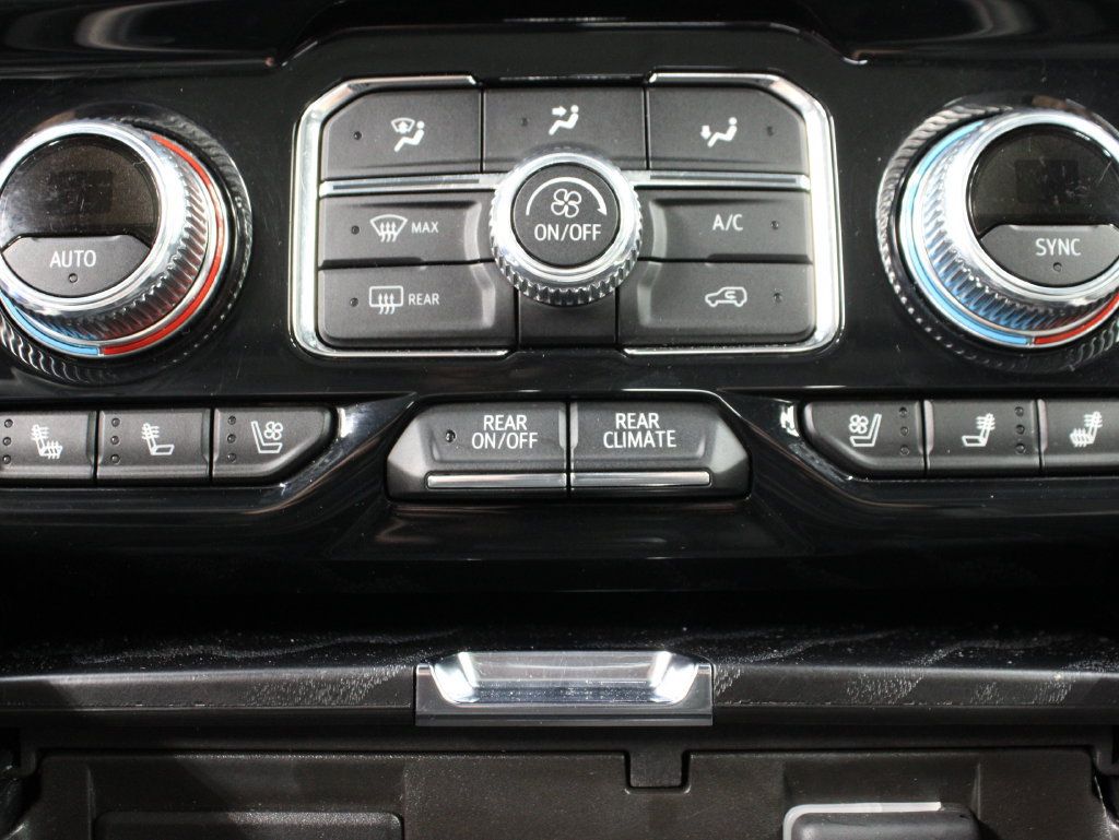 Used 2023 GMC Yukon XL Denali AWD/4WD image 67
