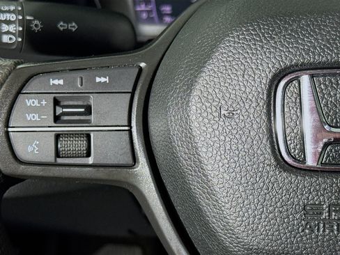 Used 2023 Honda Accord EX image 13
