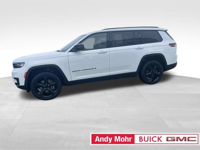 Used 2023 Jeep Grand Cherokee L Laredo AWD/4WD image 6