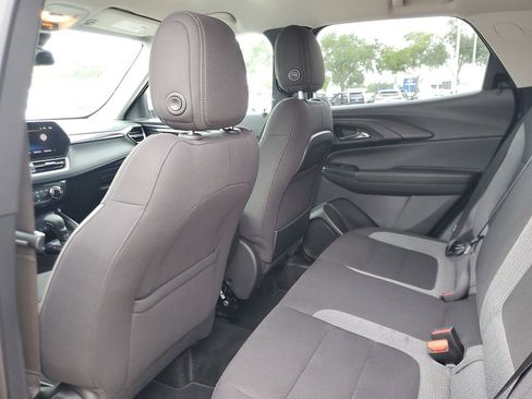 Used 2025 Chevrolet TrailBlazer LT AWD/4WD image 11