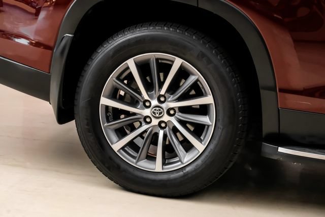 Used 2019 Toyota Highlander XLE FWD image 61